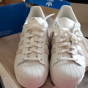 White superstar adidas